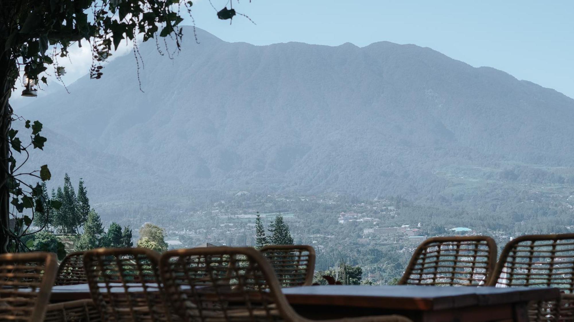 Damar Langit Resort Cisarua Buitenkant foto