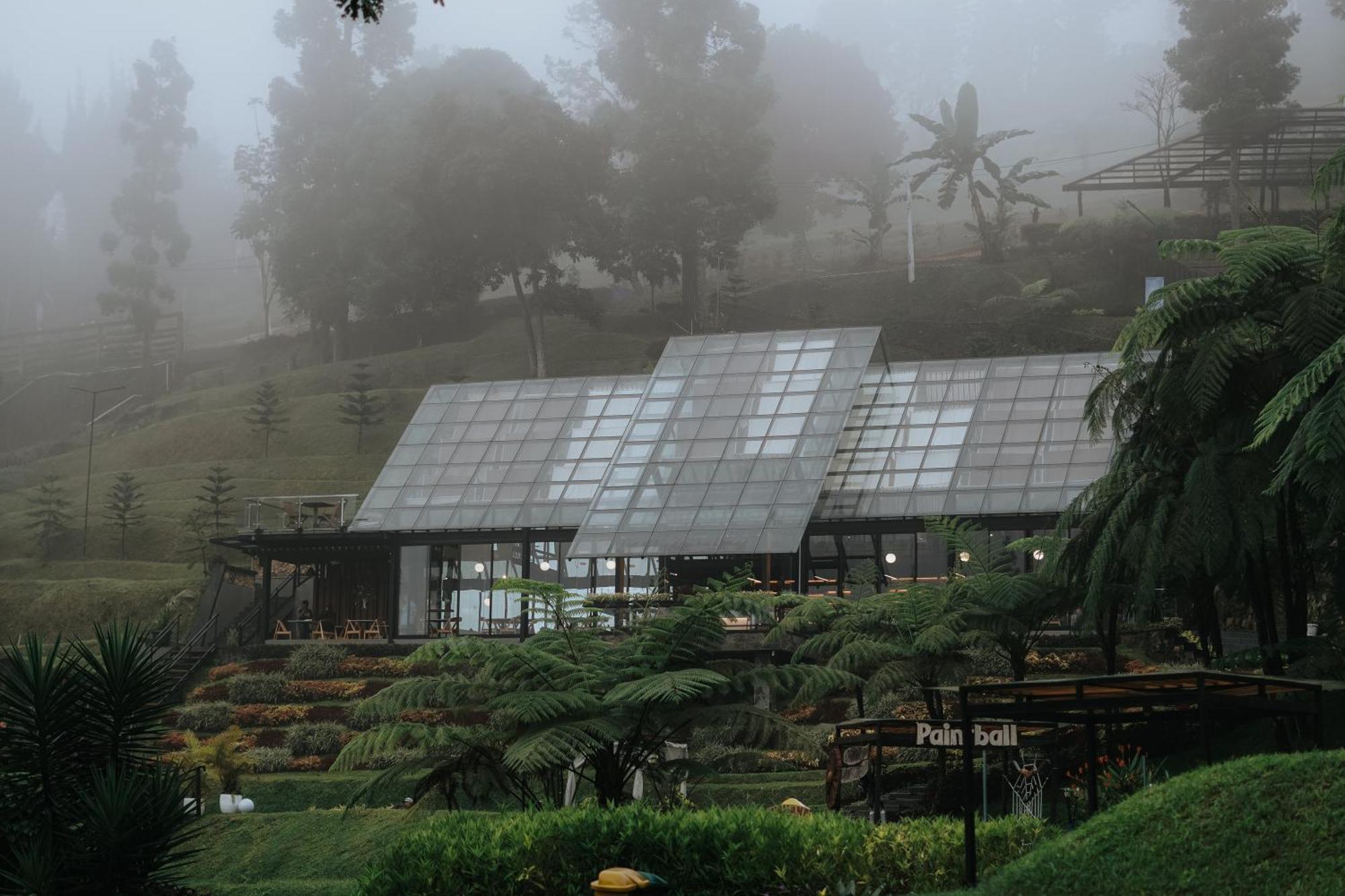 Damar Langit Resort Cisarua Buitenkant foto