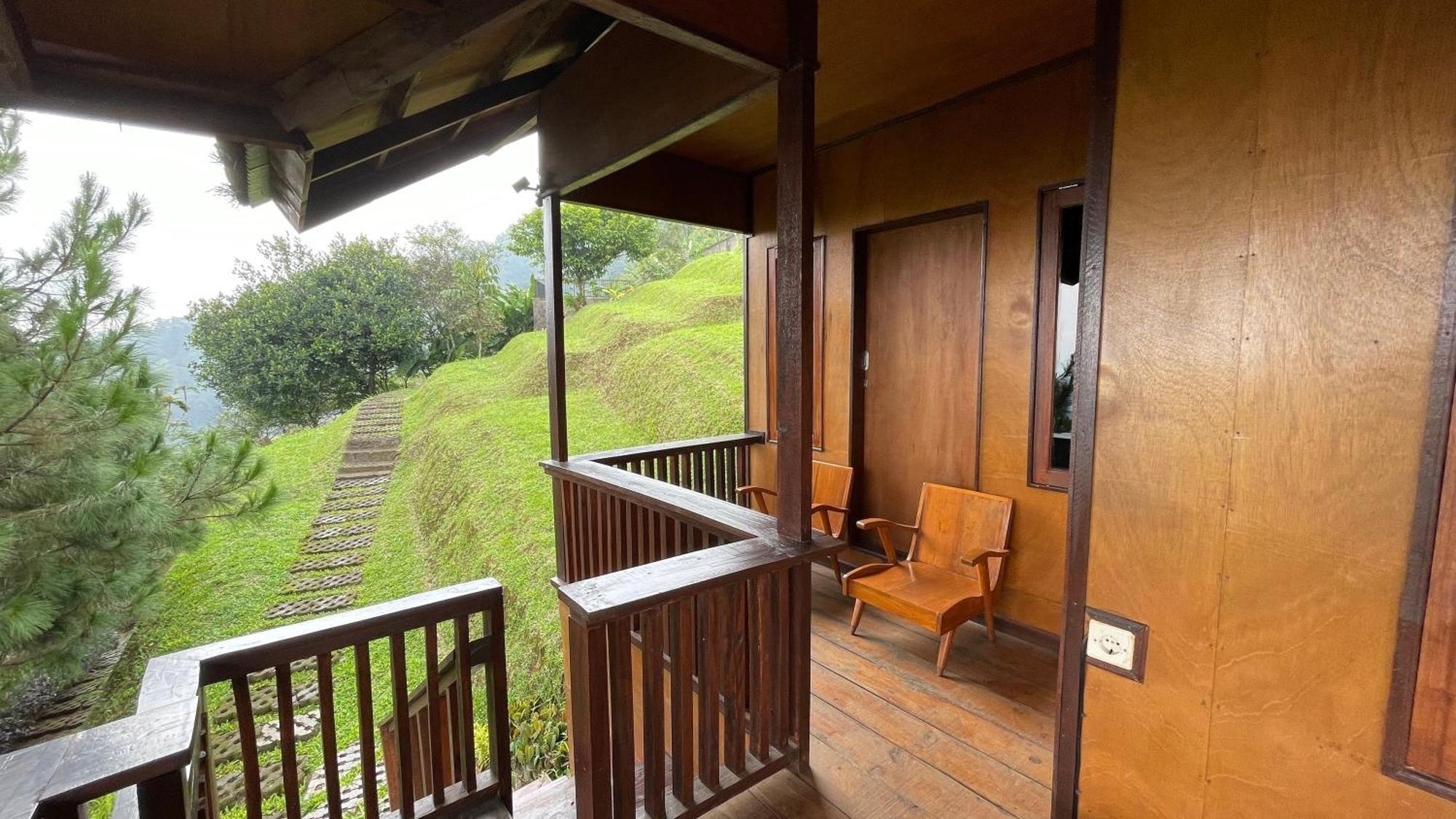 Damar Langit Resort Cisarua Buitenkant foto